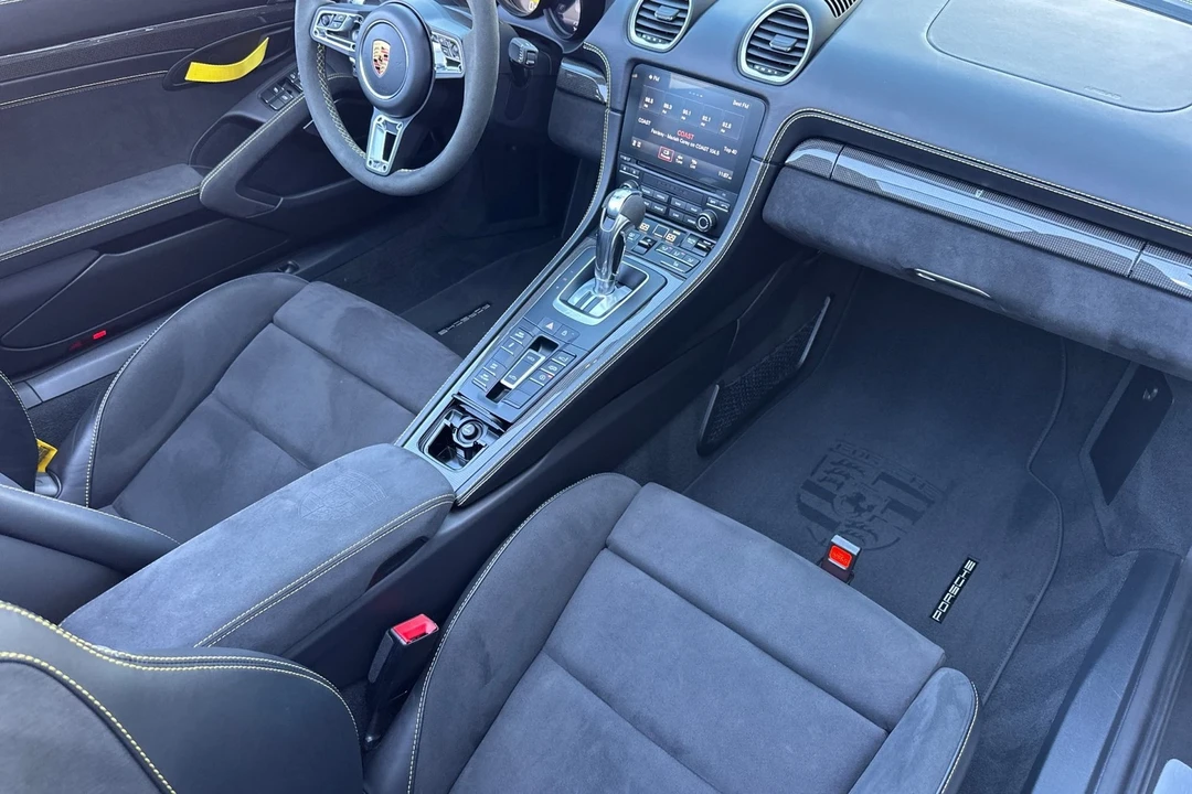 2022 Porsche 718 Boxster Spyder - Image 17 of 21
