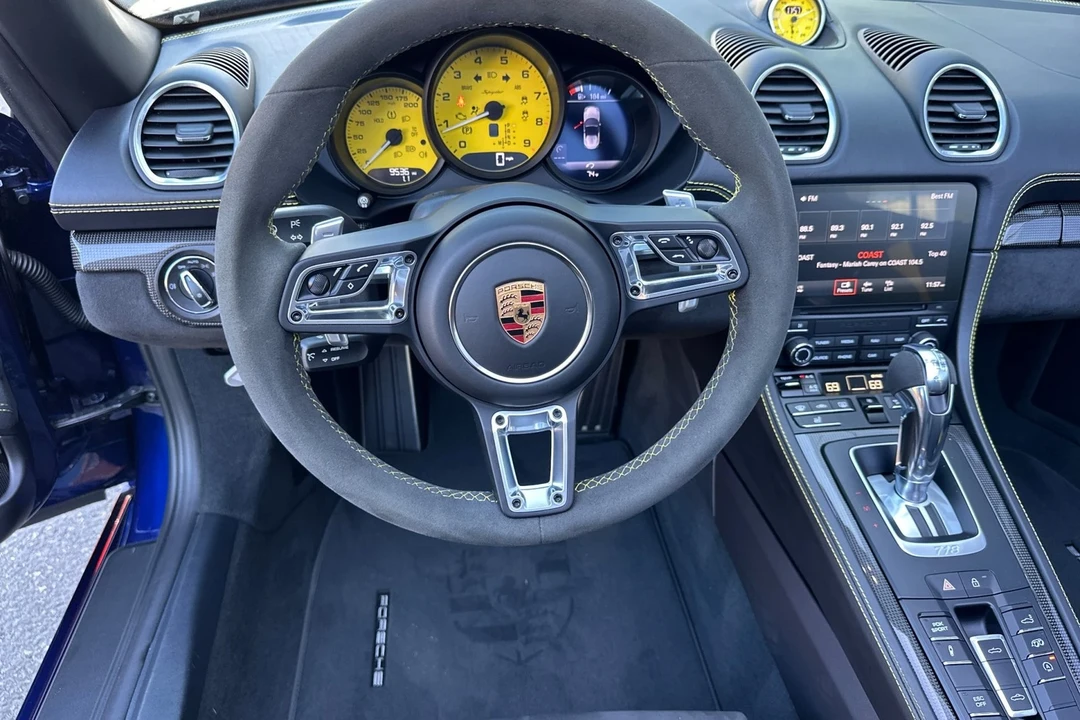 2022 Porsche 718 Boxster Spyder - Image 16 of 21
