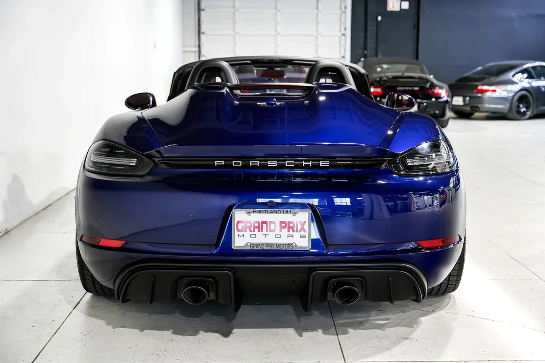 2022 Porsche 718 Boxster Spyder - Image 4 of 21