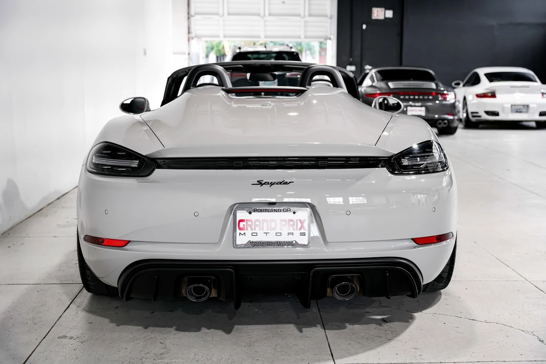 2022 Porsche 718 Boxster Spyder - Image 4 of 21
