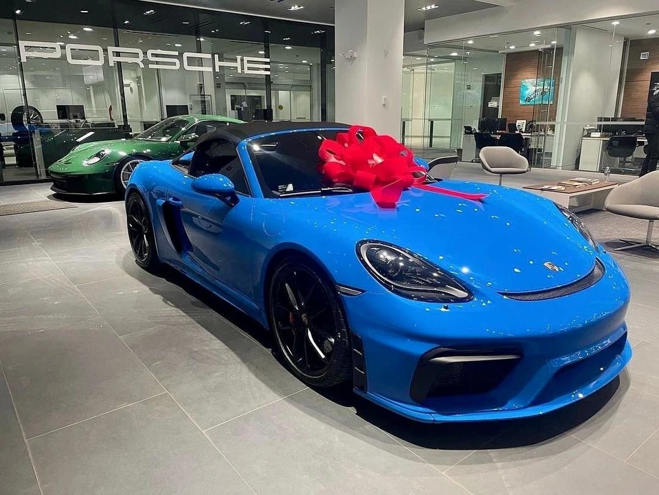 2022 Porsche 718 Boxster Spyder - Image 15 of 31