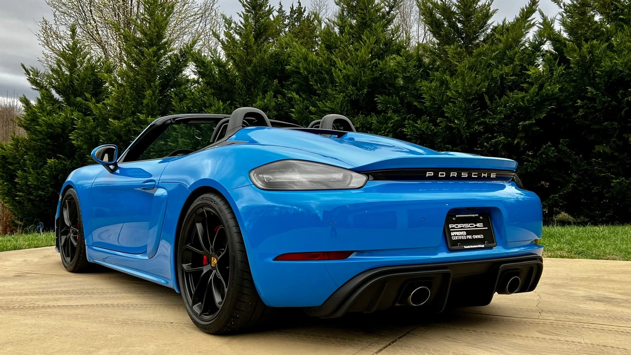 2022 Porsche 718 Boxster Spyder - Image 18 of 31