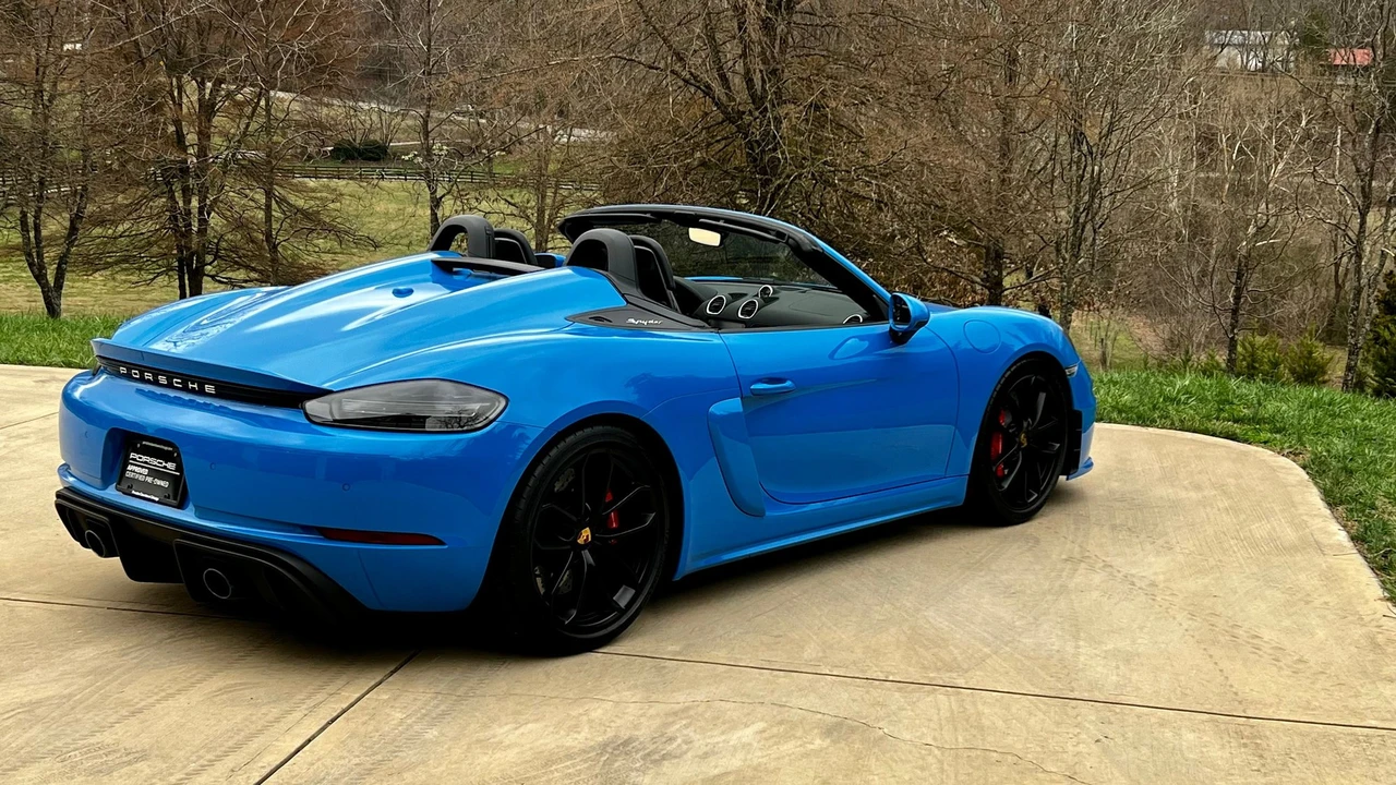 2022 Porsche 718 Boxster Spyder - Image 19 of 31