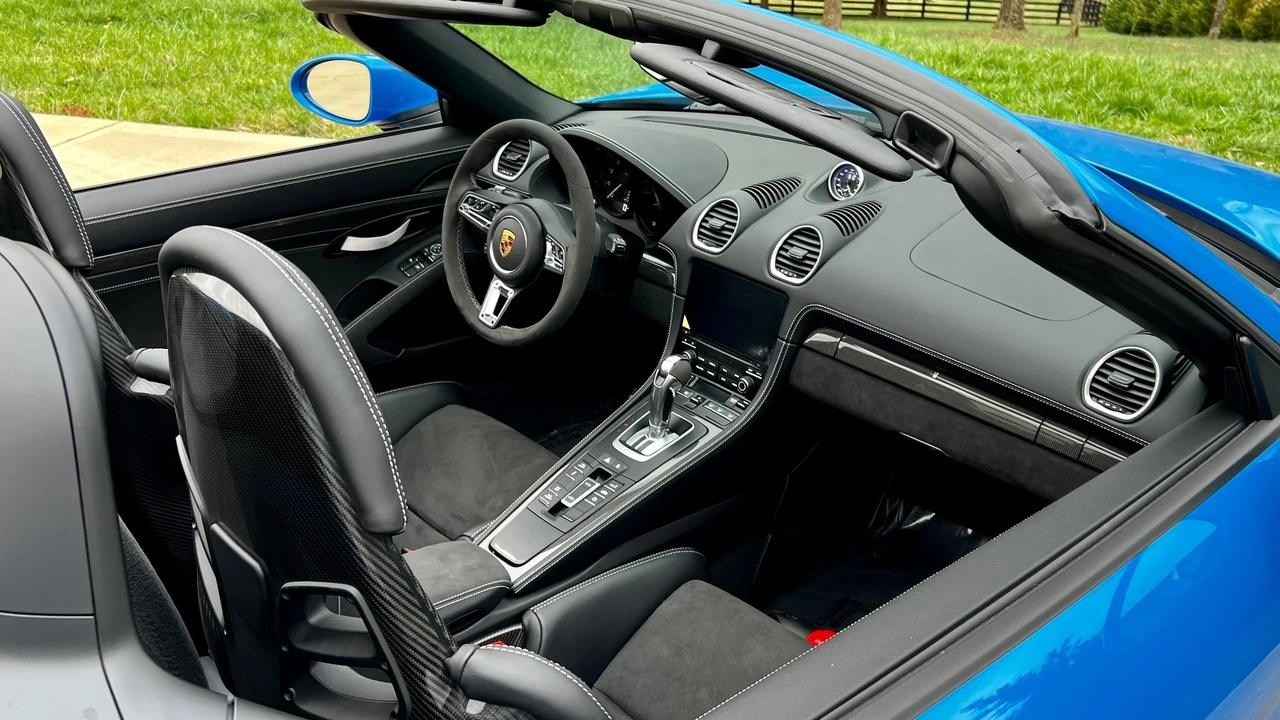 2022 Porsche 718 Boxster Spyder - Image 4 of 31