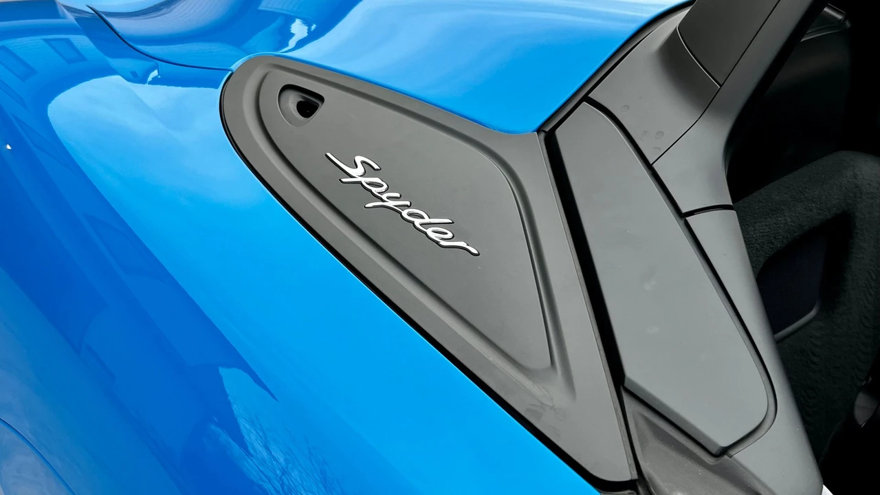 2022 Porsche 718 Boxster Spyder - Image 5 of 31