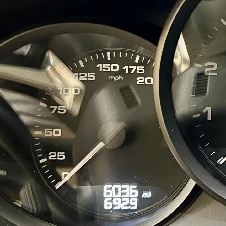 2022 Porsche 718 Boxster Spyder - Image 9 of 31