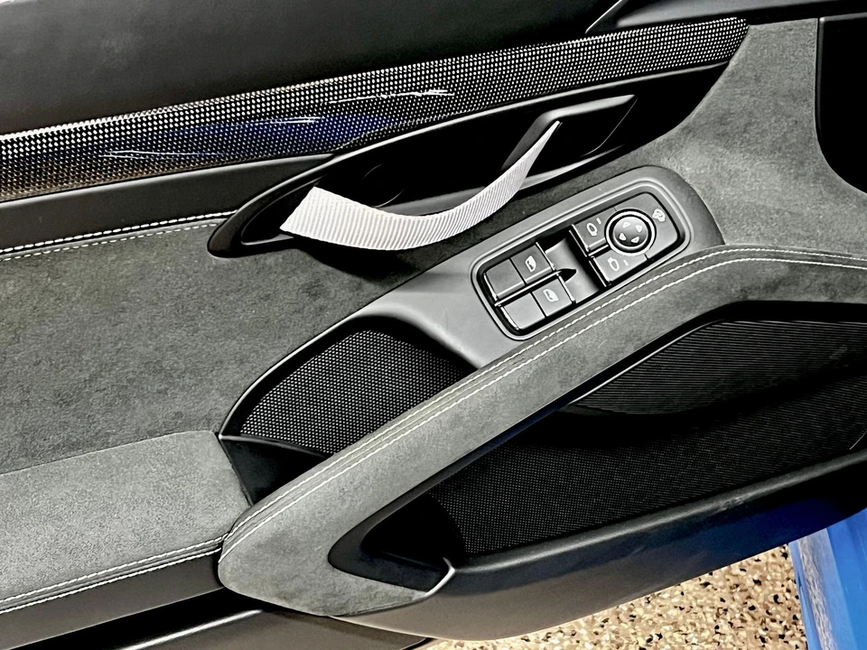 2022 Porsche 718 Boxster Spyder - Image 8 of 31