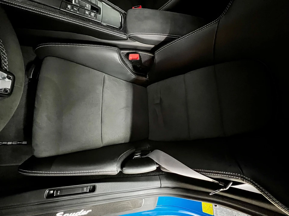 2022 Porsche 718 Boxster Spyder - Image 7 of 31