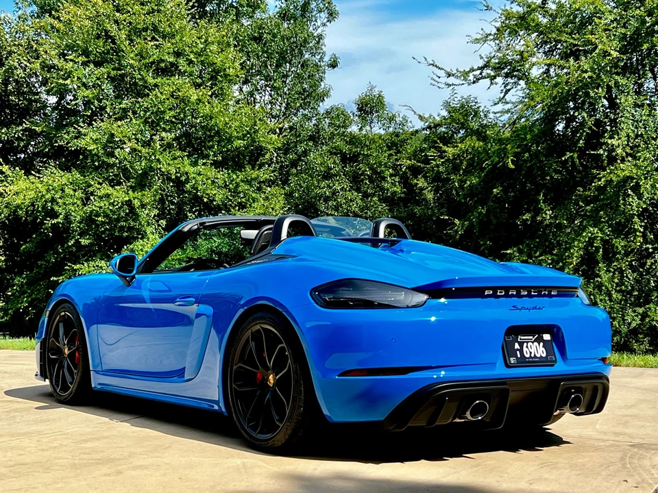 2022 Porsche 718 Boxster Spyder - Image 26 of 31