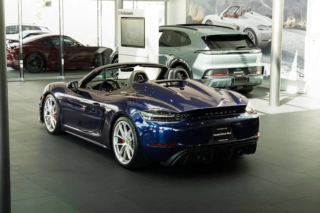 2022 Porsche 718 Boxster Spyder - Image 3 of 5