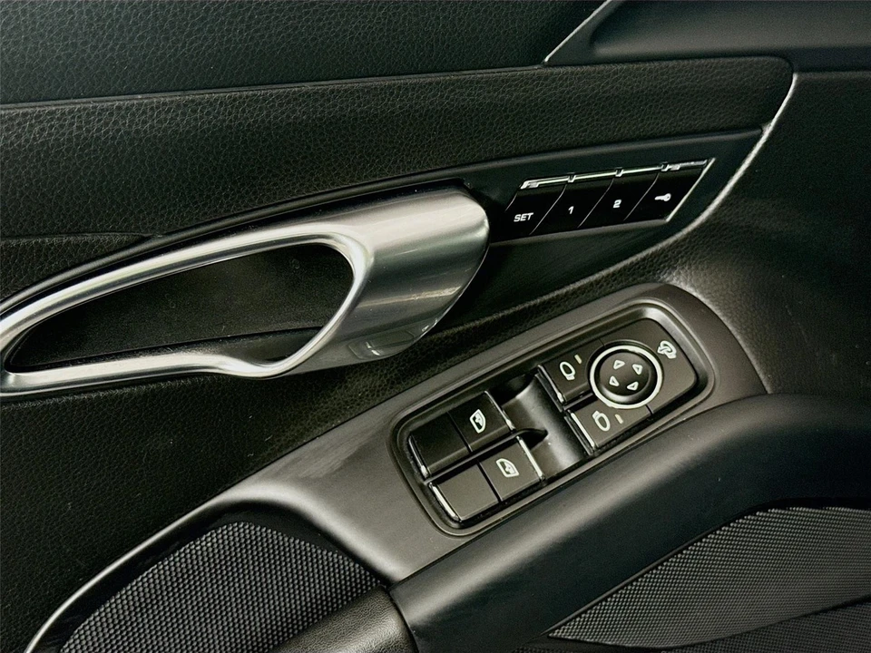 2022 Porsche 718 Cayman - Image 17 of 21