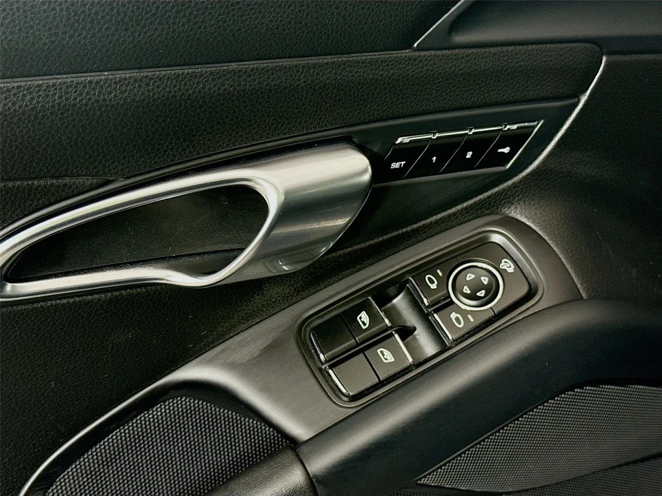 2022 Porsche 718 Cayman - Image 17 of 21