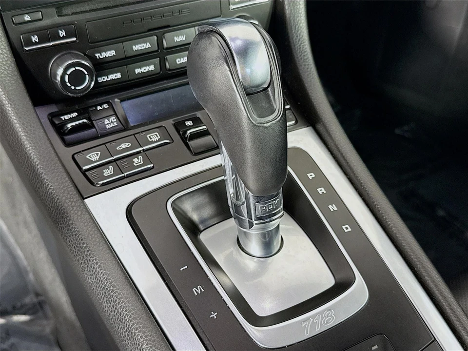 2022 Porsche 718 Cayman - Image 16 of 21