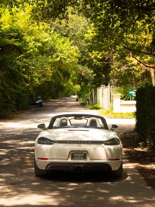 2022 Porsche 718 Boxster - Image 9 of 21