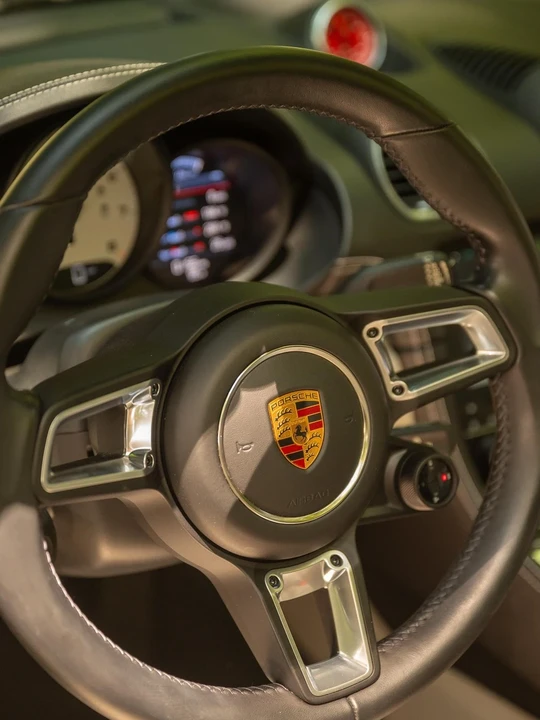 2022 Porsche 718 Boxster - Image 13 of 21