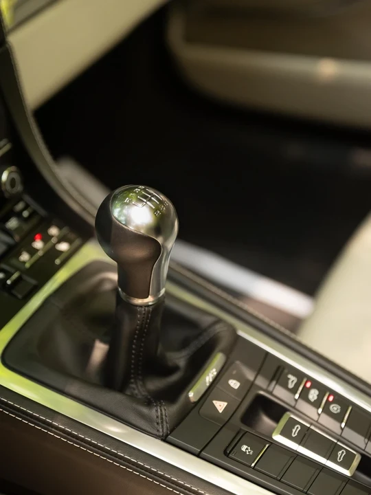 2022 Porsche 718 Boxster - Image 15 of 21
