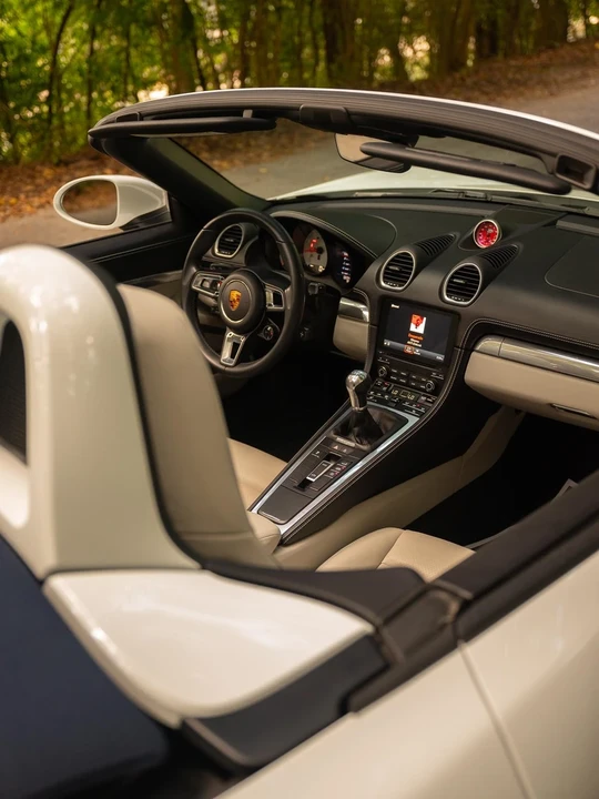 2022 Porsche 718 Boxster - Image 2 of 21