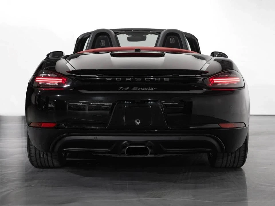 2022 Porsche 718 Boxster - Image 9 of 20