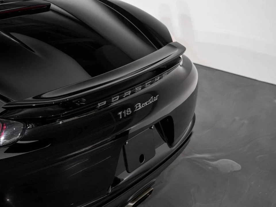 2022 Porsche 718 Boxster - Image 10 of 20