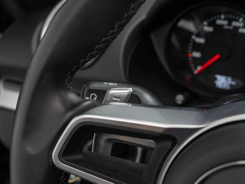 2022 Porsche 718 Boxster - Image 17 of 20