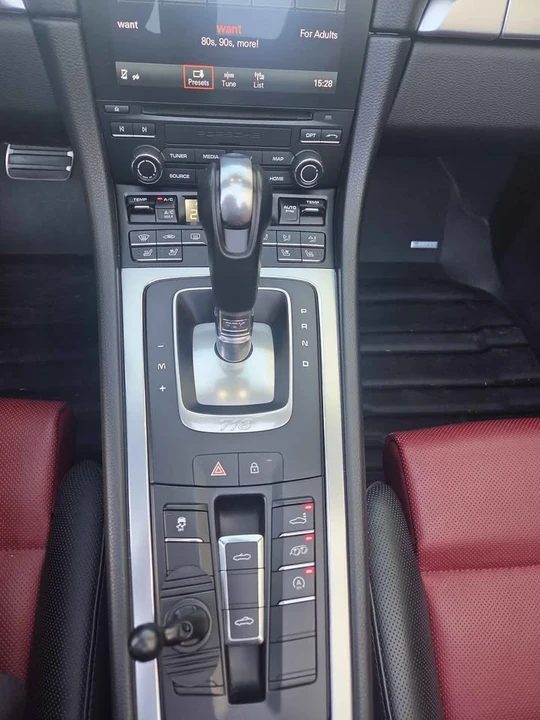 2022 Porsche 718 Boxster - Image 15 of 19