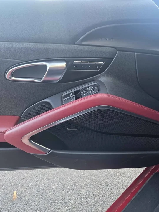 2022 Porsche 718 Boxster - Image 16 of 19