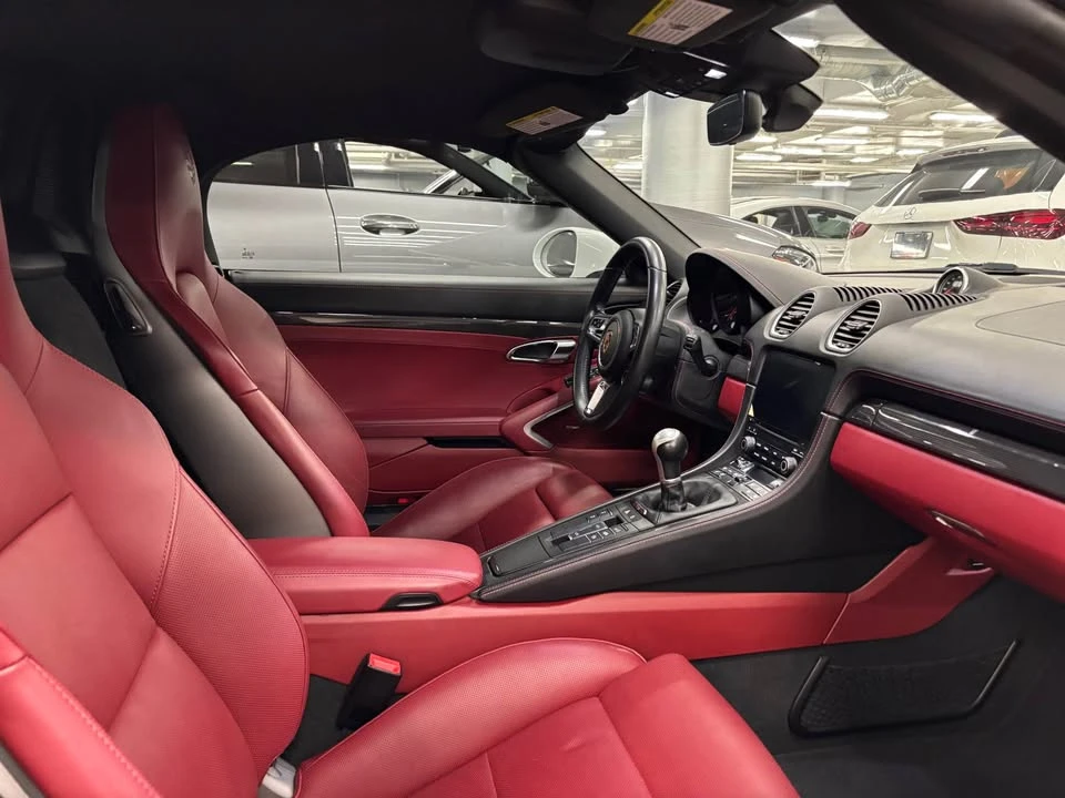 2022 Porsche 718 Boxster - Image 10 of 13