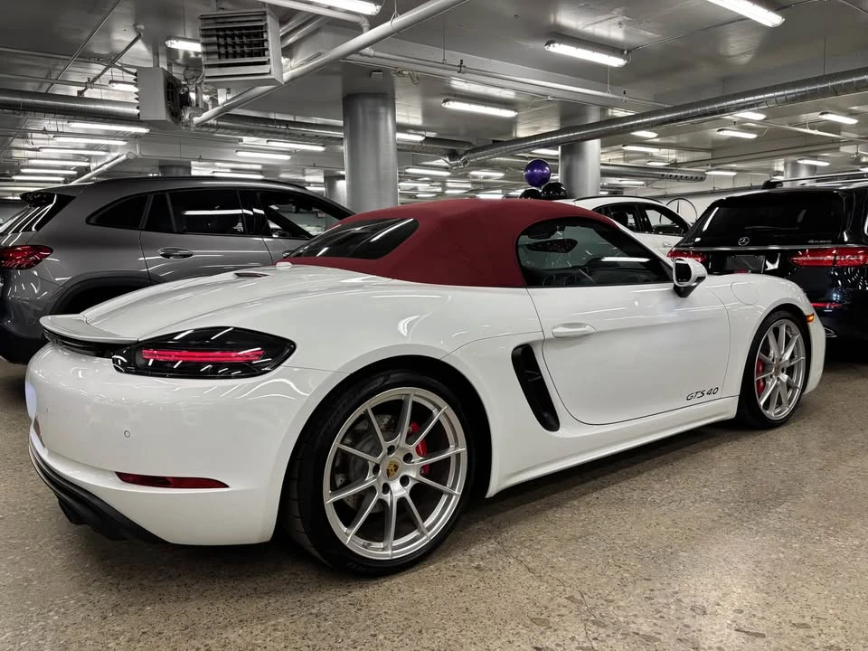 2022 Porsche 718 Boxster - Image 8 of 13