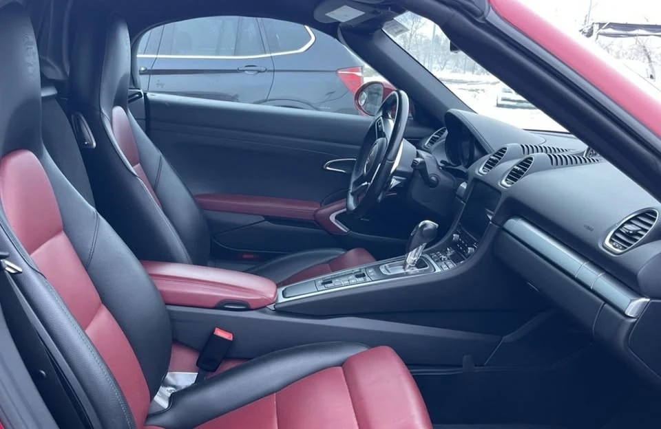 2022 Porsche 718 Boxster S - Image 13 of 14