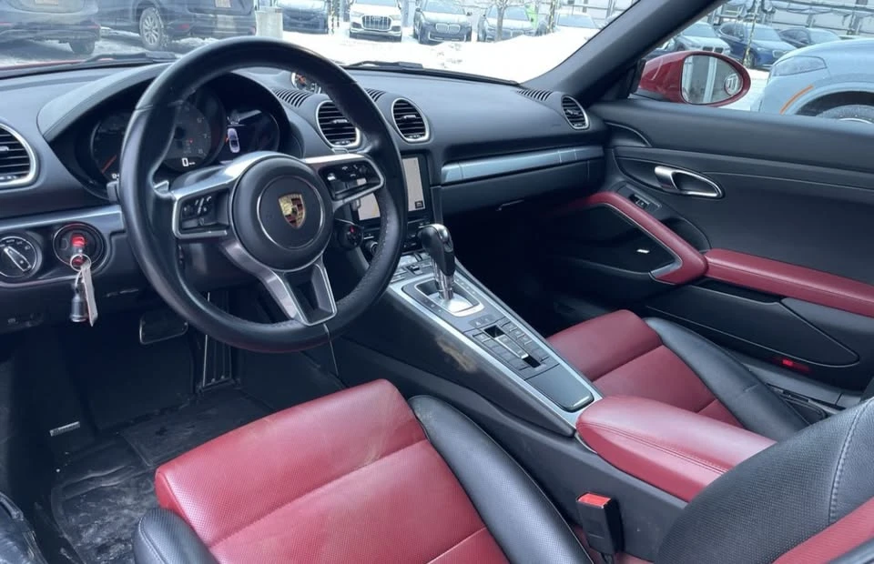 2022 Porsche 718 Boxster S - Image 9 of 14