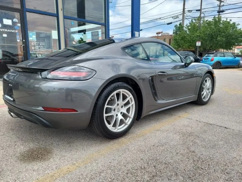 2022 Porsche 718 Cayman - Image 7 of 17
