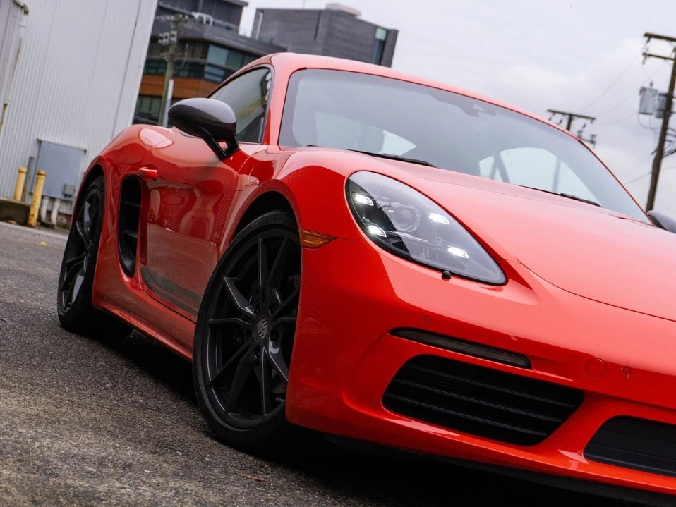 2022 Porsche 718 Cayman T - Image 17 of 20