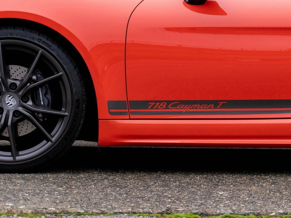 2022 Porsche 718 Cayman T - Image 12 of 20