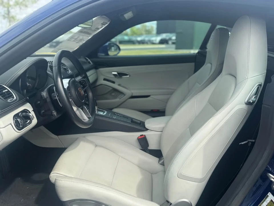 2022 Porsche 718 Cayman - Image 10 of 14