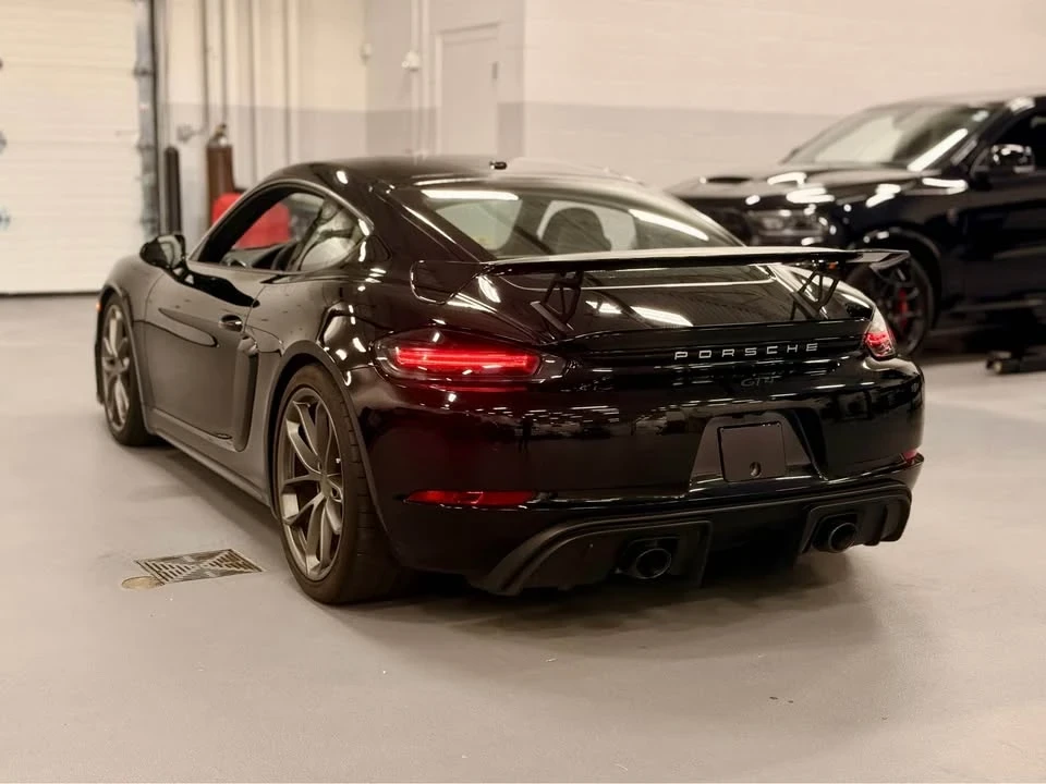 2022 Porsche 718 Cayman GT4 - Image 2 of 9