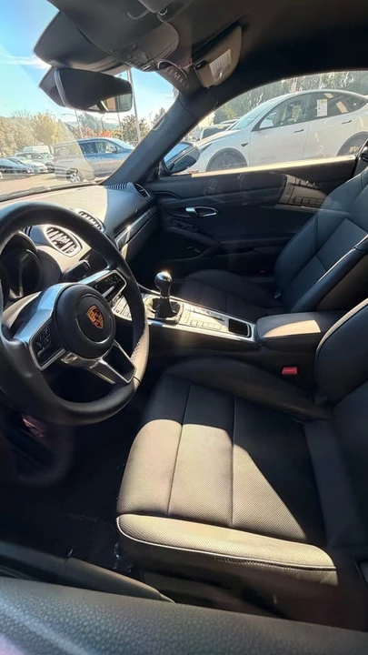 2022 Porsche 718 Cayman S - Image 4 of 8
