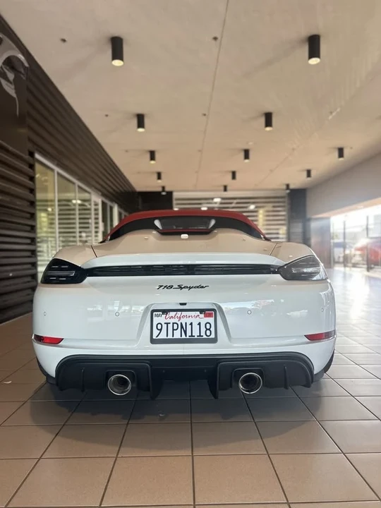 2022 Porsche 718 Boxster Spyder - Image 3 of 9