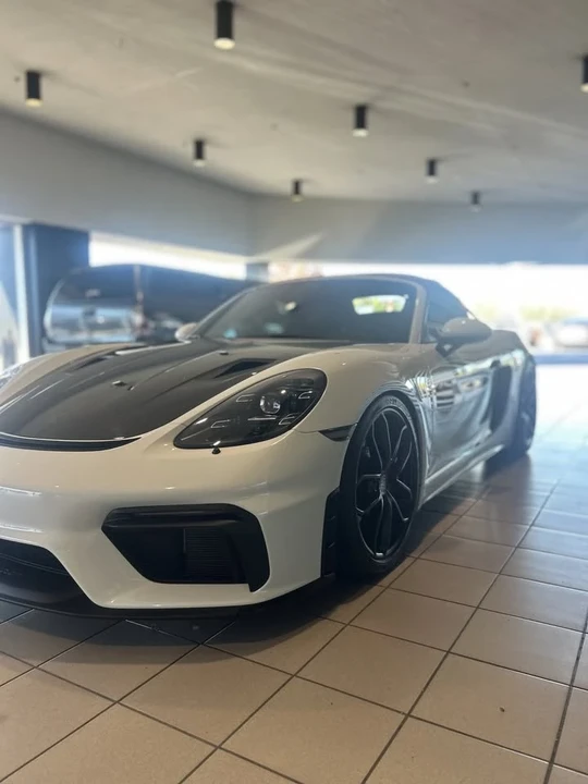 2022 Porsche 718 Boxster Spyder - Image 2 of 9