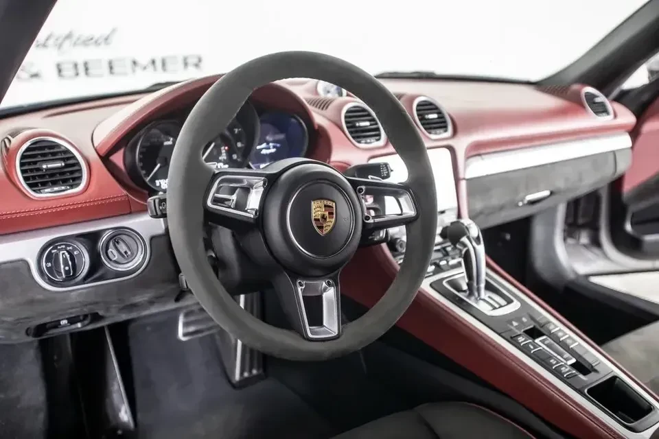 2022 Porsche 718 Boxster Spyder - Image 8 of 9