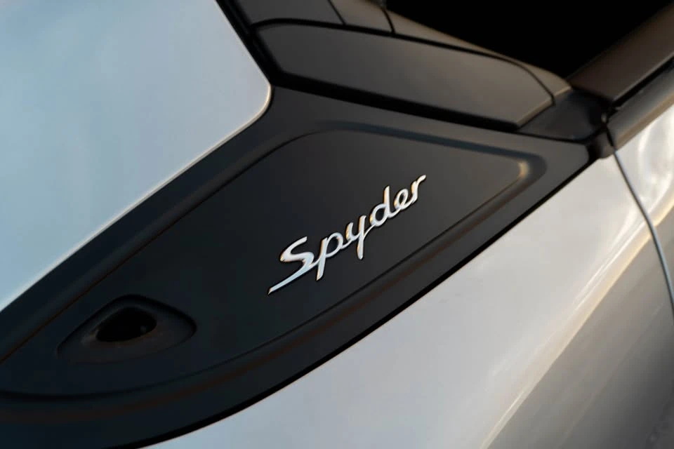 2022 Porsche 718 Boxster Spyder - Image 7 of 17