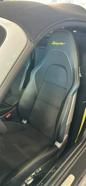 2022 Porsche 718 Boxster Spyder - Image 15 of 18