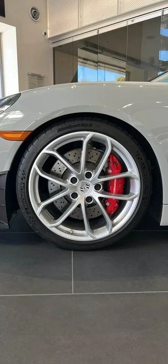 2022 Porsche 718 Boxster Spyder - Image 3 of 18