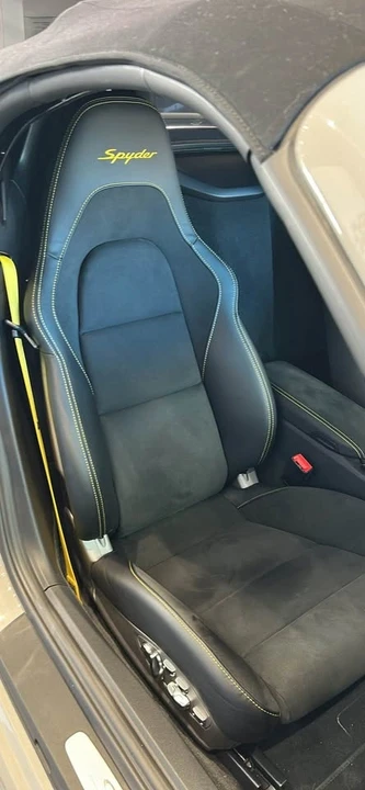 2022 Porsche 718 Boxster Spyder - Image 16 of 18