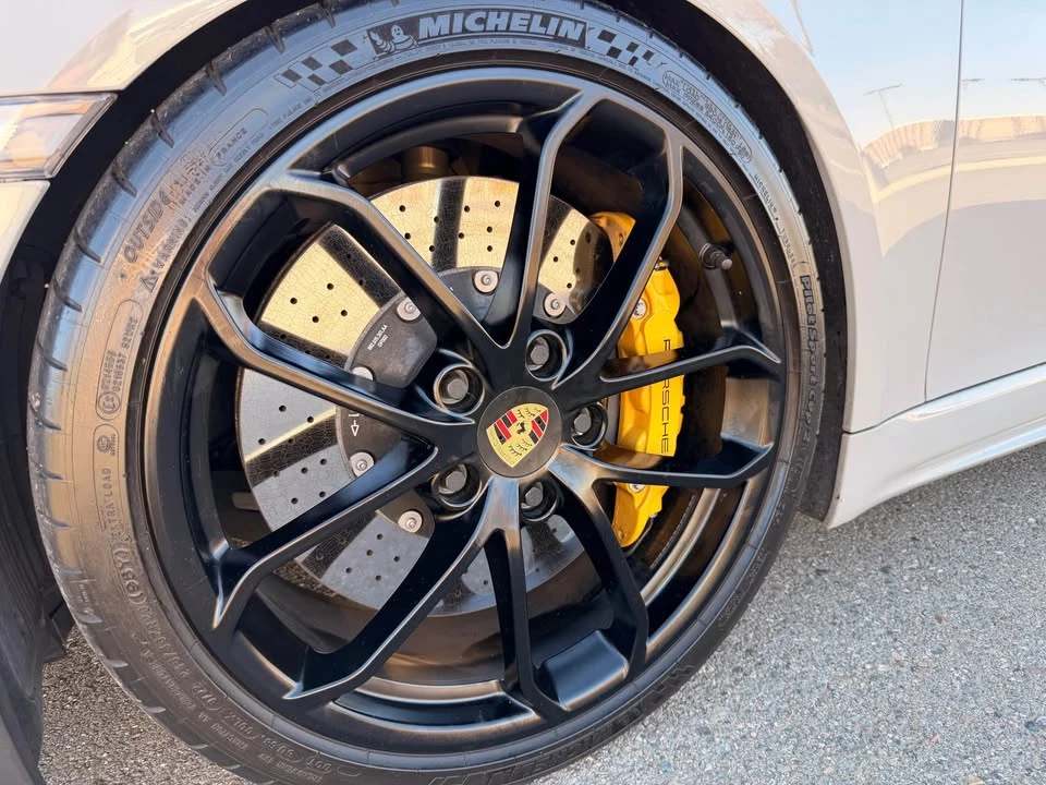 2022 Porsche 718 Boxster Spyder - Image 5 of 5