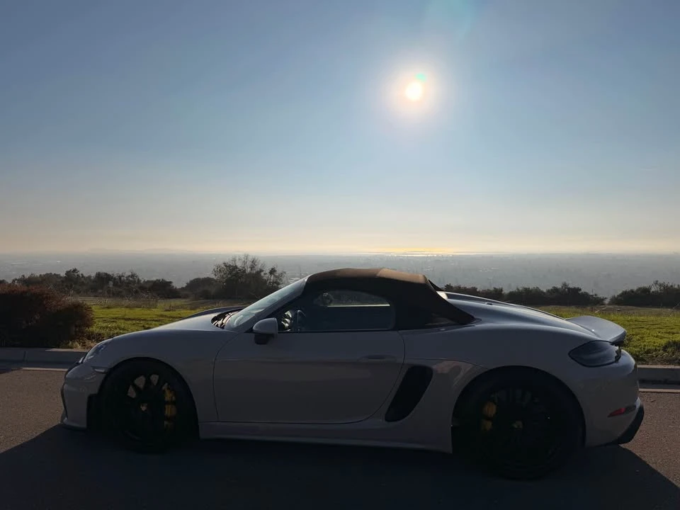 2022 Porsche 718 Boxster Spyder - Image 4 of 5