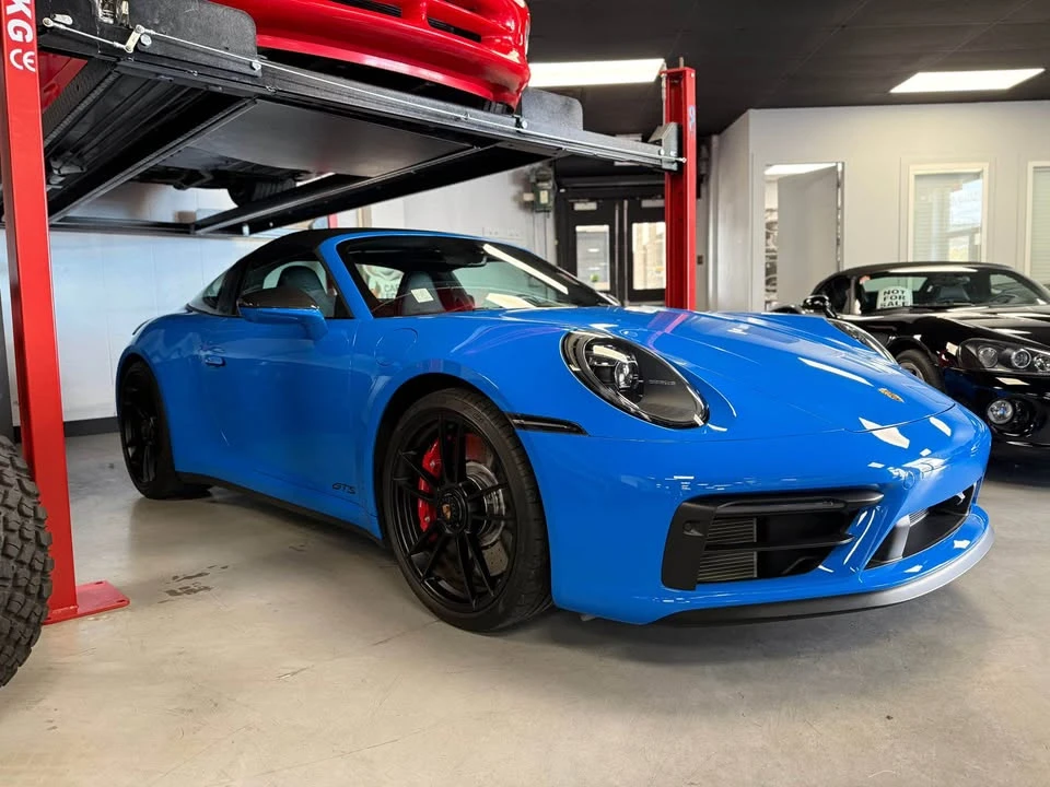 2022 Porsche 992 Carrera - Image 8 of 12