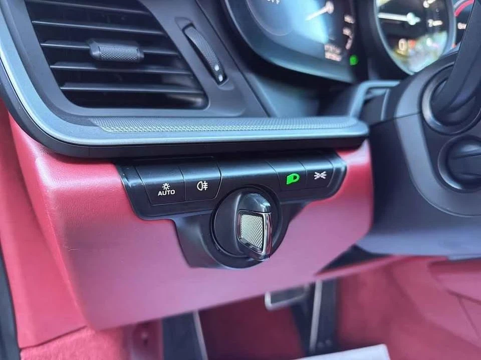 2022 Porsche 992 Carrera 4S - Image 12 of 18