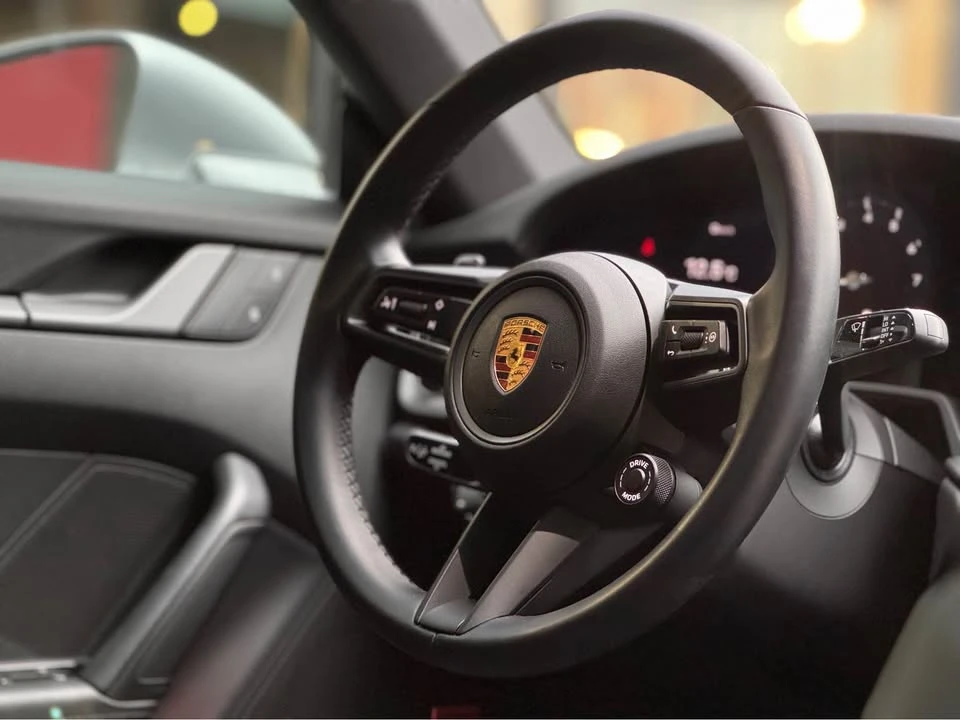 2022 Porsche 911 - Image 8 of 11