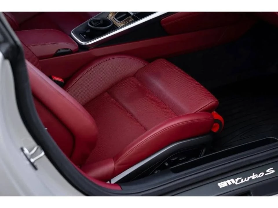 2022 Porsche 911 - Image 15 of 20