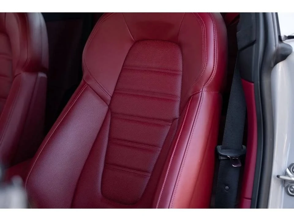 2022 Porsche 911 - Image 17 of 20